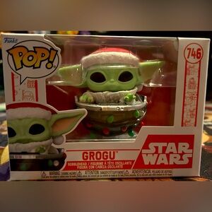Christmas themed Grogu.